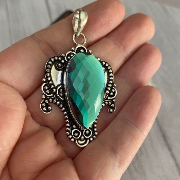 Mystic rainbow Topaz ethnic style Gemstone Pendant - Picture 5 of 8